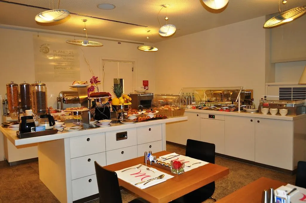 Hotel Mercure Milano Solari 4*,  İtalya