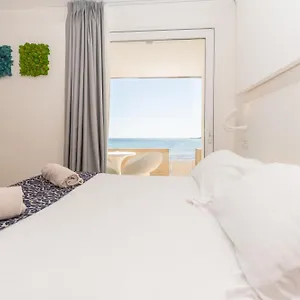 White Bay فونتاني بيانكي