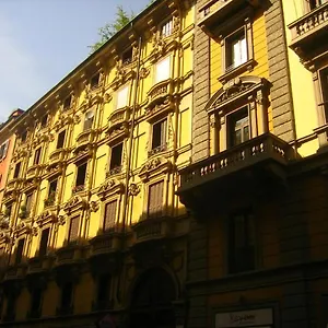 Castaldi House Konukevi
