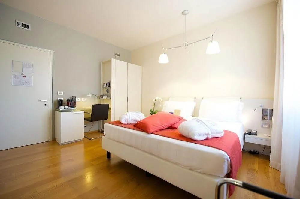 ****  Hotel Mercure Milano Solari Italy