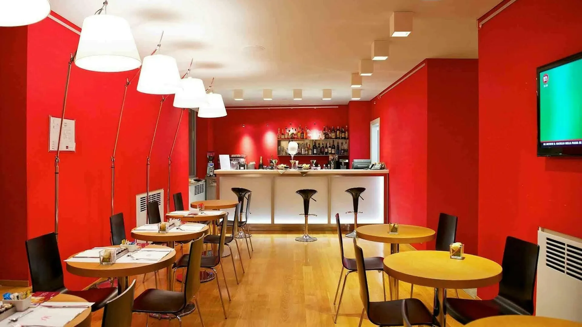 Hotel Mercure Milano Solari 4*,  İtalya